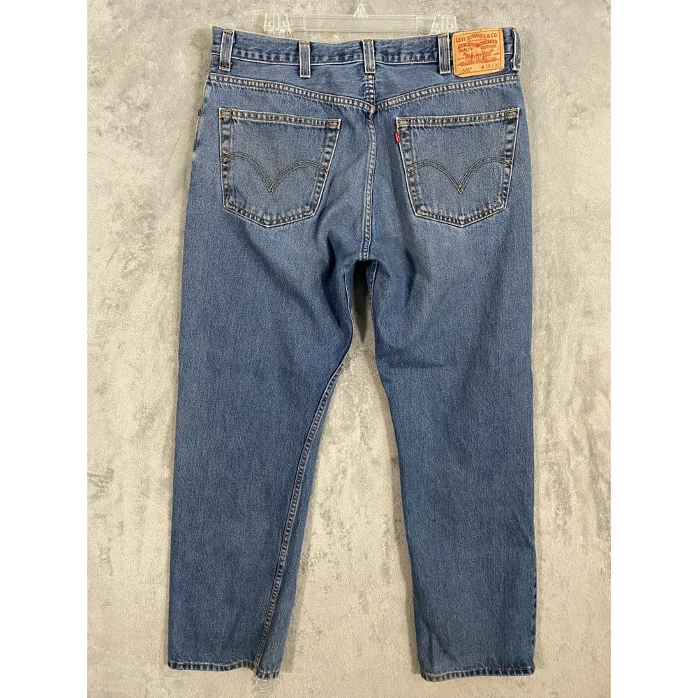 Levi's 505 Jeans Mens 38x32 Blue Denim Mid Rise Regular Straight Fit‎ Zip Fly